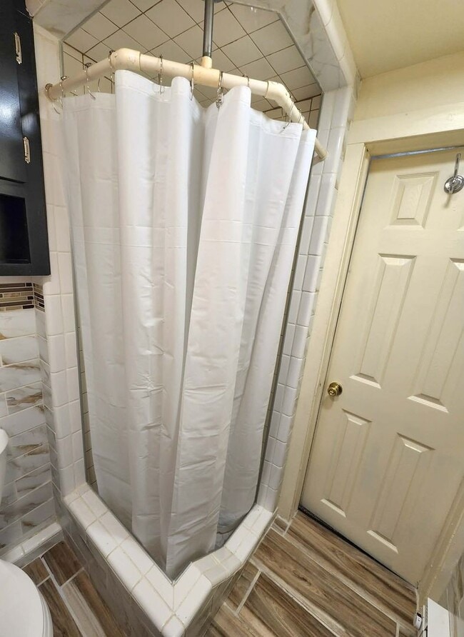 Building Photo - Beachy!