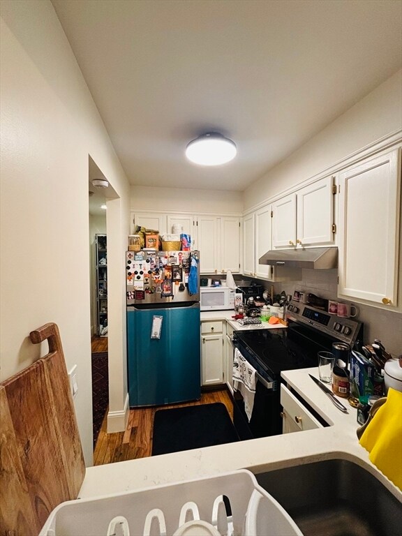 Building Photo - 60 Gibson St