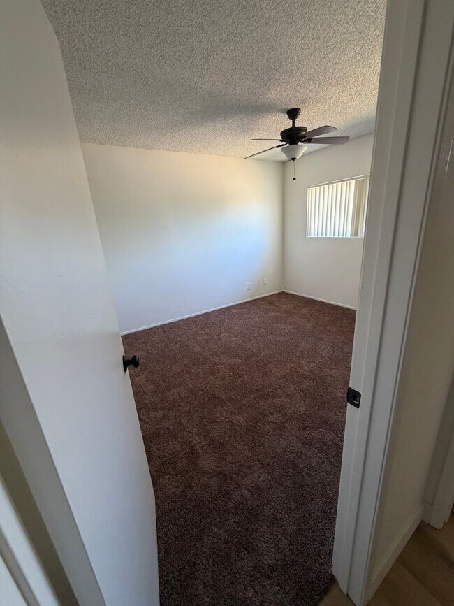 Building Photo - 242 Grayson Way