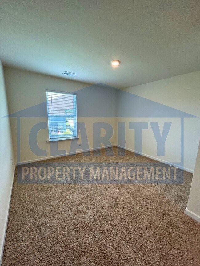 Building Photo - 1471 Housley Dr