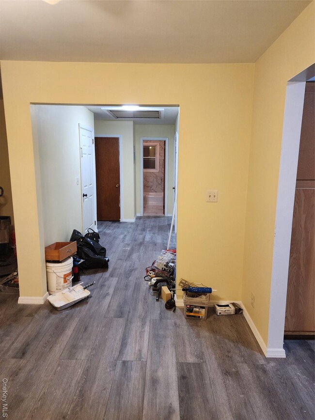 Building Photo - 166 Hillcrest Rd