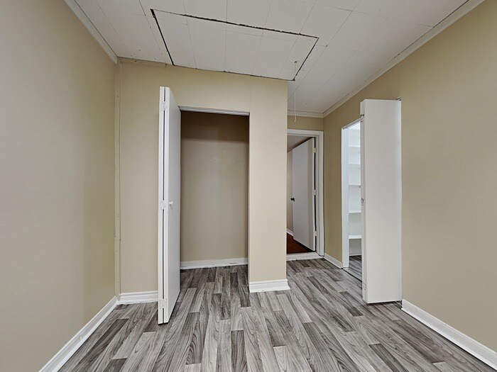 Building Photo - 1517 Camelia Dr