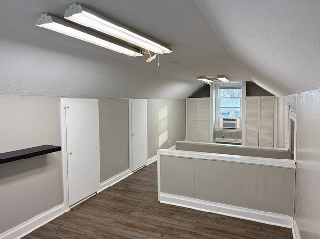 Building Photo - 2706 Palmetto Dr