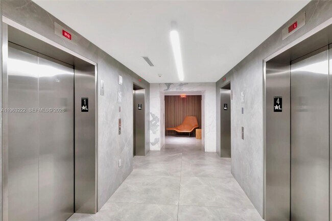 Building Photo - 350 S Miami Ave