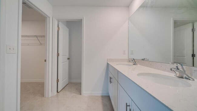 Building Photo - 4019 San Clemente Ct