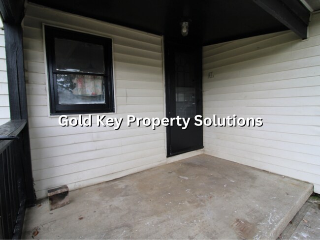 Building Photo - MUNCIE 4 BR 1 BA House with Central Air and Garage (NO SECTION 8)