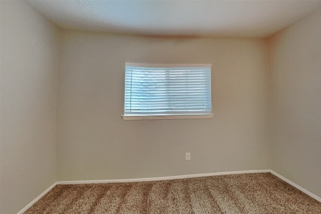 Building Photo - 19403 Westhaven Dr