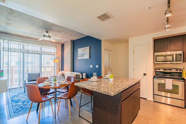 Building Photo - 915 N 4th St