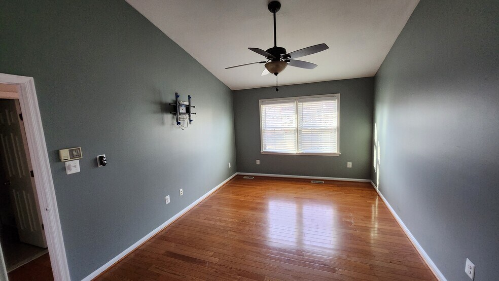 Building Photo - 13005 Bressler Way