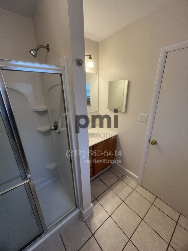 Building Photo - 1425 W Washington St