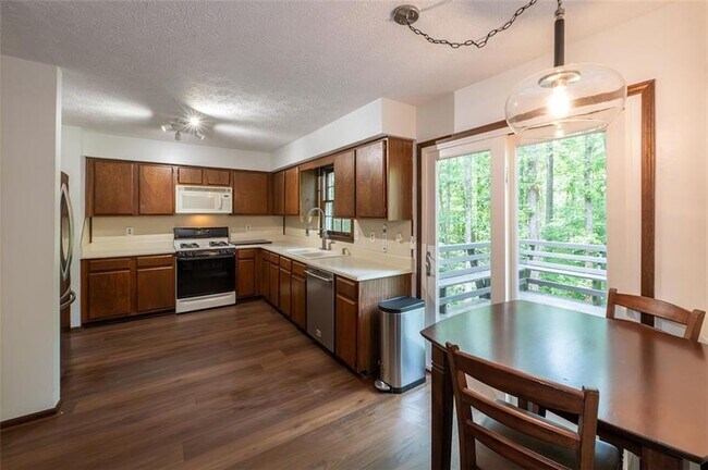 Building Photo - 3787 Etna Dr