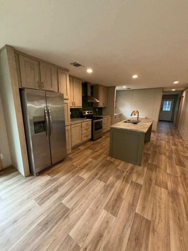 Building Photo - 1101 Old Dixie Hwy N