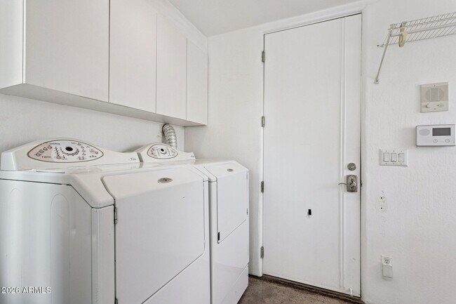 Building Photo - 9267 E Diamond Rim Dr