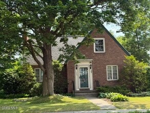 Building Photo - 1366 Helderberg Ave