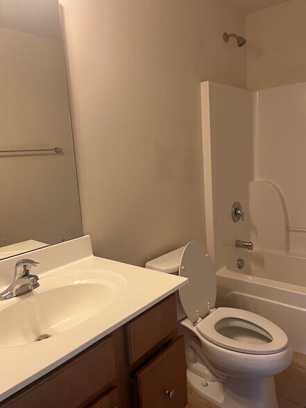 Building Photo - 111 Grande Sky Ct
