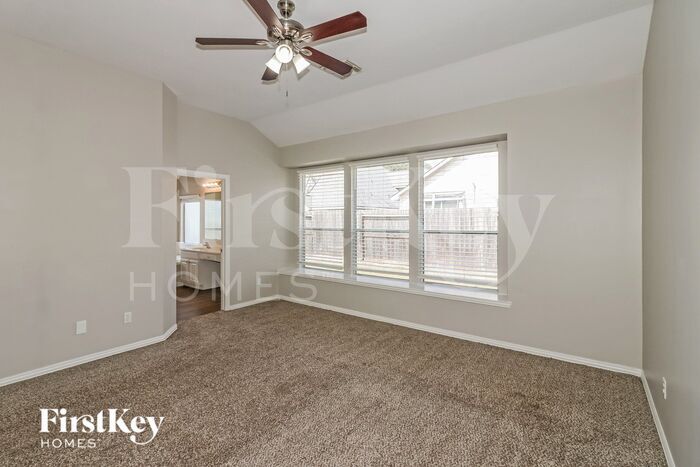 Building Photo - 15814 Stiller Park Dr