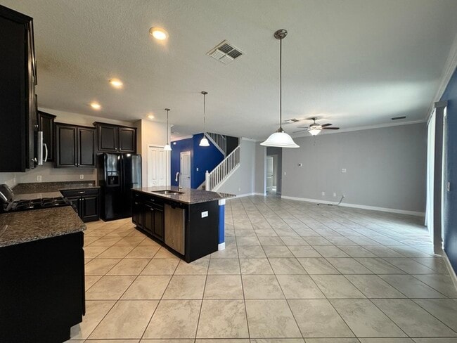 Building Photo - 4 Bedroom/3 Bathroom Enclave at Terra Bella