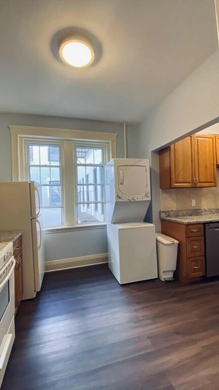 Building Photo - 148 Strathmore Rd