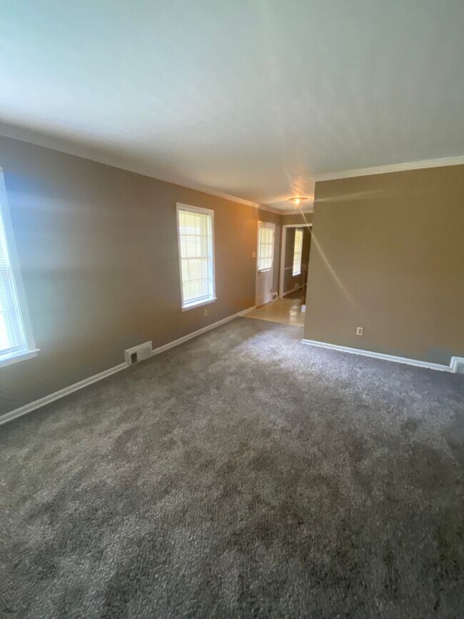 Building Photo - Spacious 4-Bedroom Home in Memphis-Comfort & Convenience!