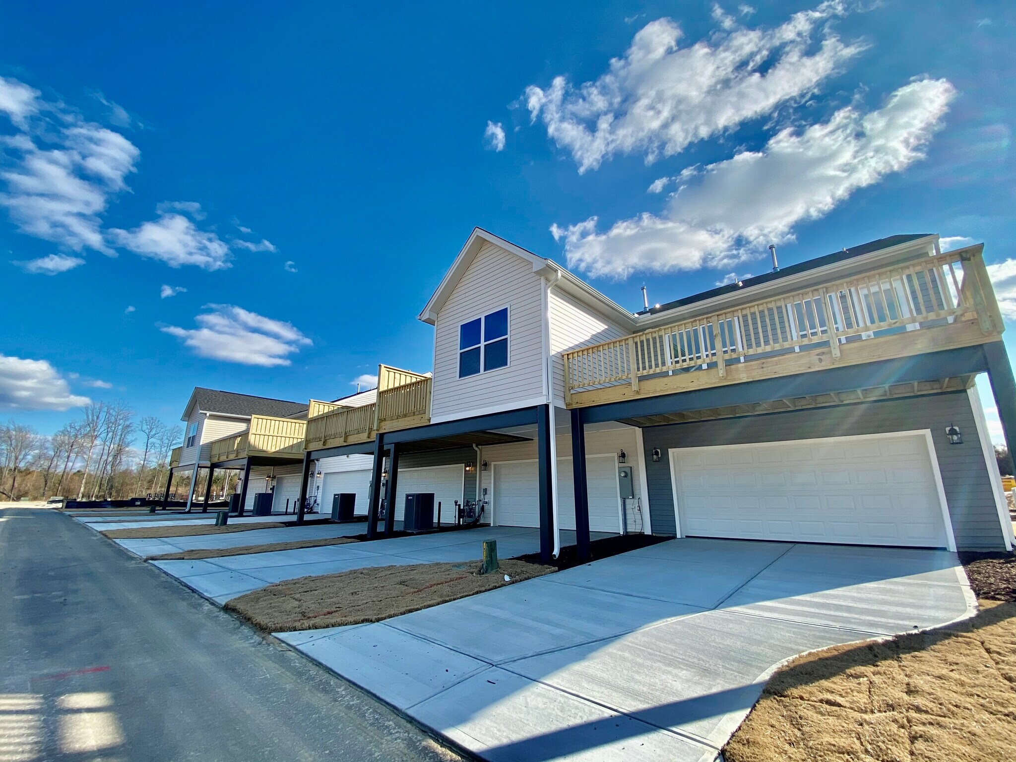 Building Photo - 933 Robbie Jackson Ln