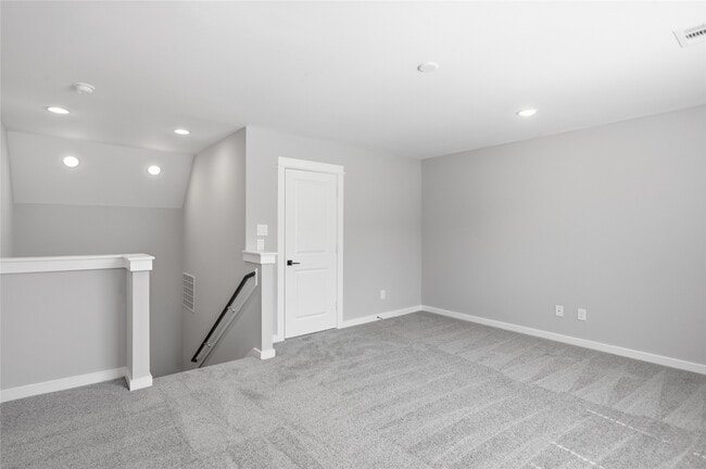 Building Photo - 6728 Parker Grv Ln