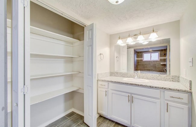Building Photo - 29502 Raestone St