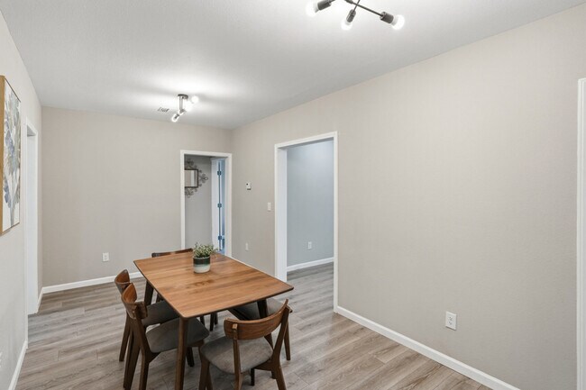 Building Photo - 830 Porter St