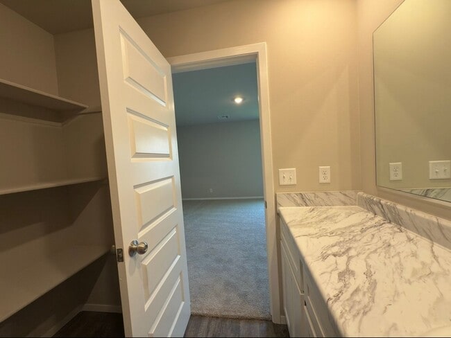 Building Photo - Newly Built 3 Bedroom House
