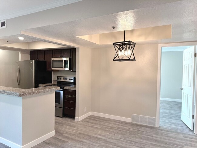 Building Photo - 2 bedroom 2 Bathroom Condo in Park City