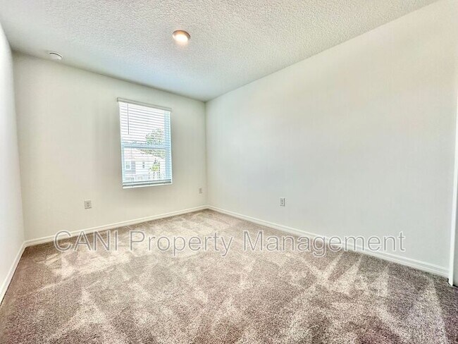 Building Photo - 169 Riverfront Wy