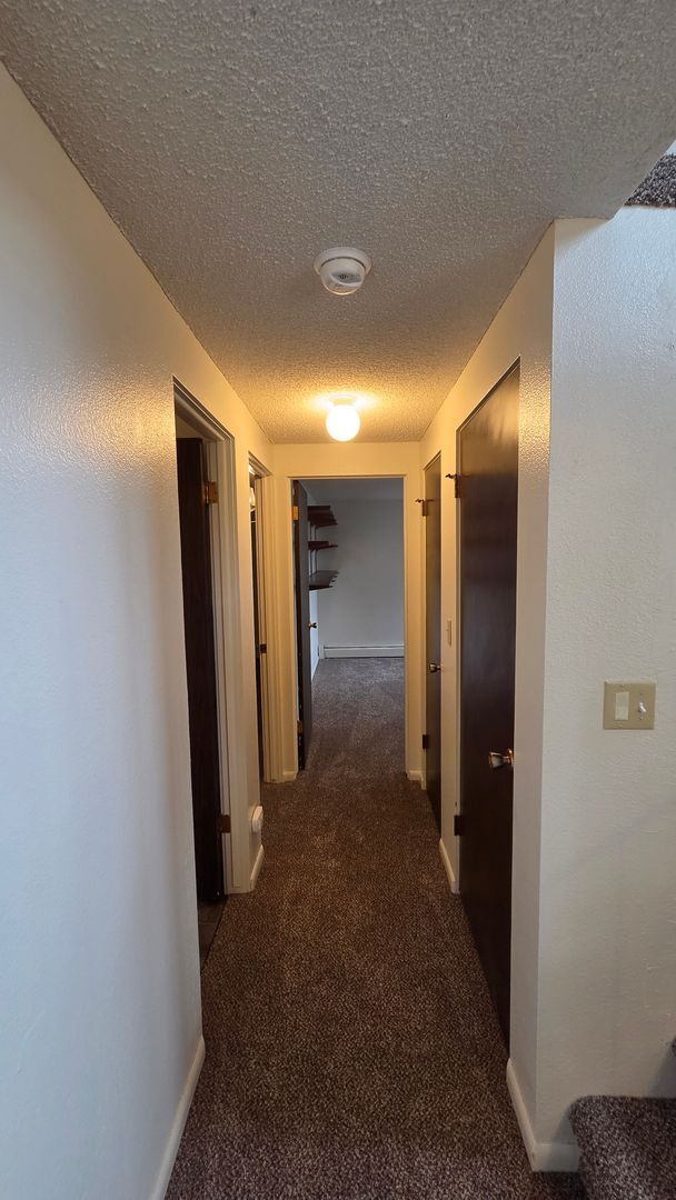 Building Photo - 411 Westview Dr