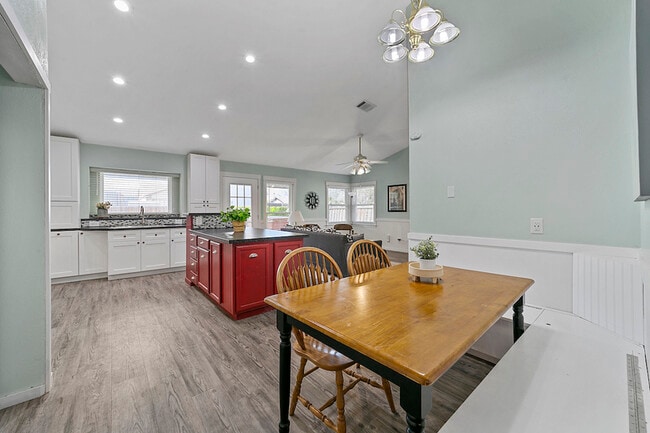 Building Photo - 3061 Owen Ln