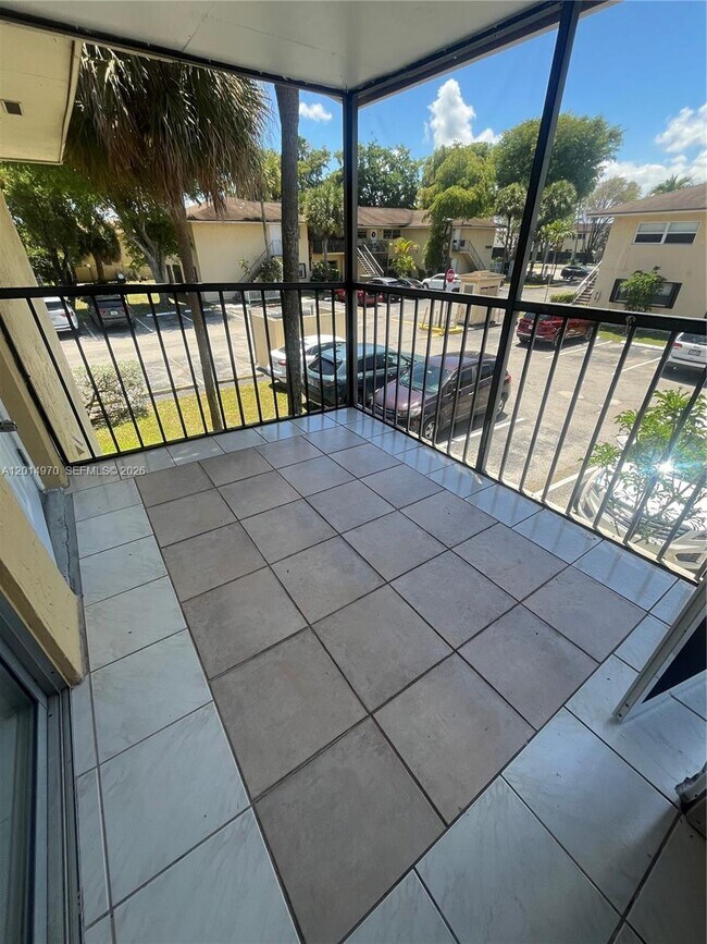 Building Photo - 15609 SW 73rd Cir Terrace