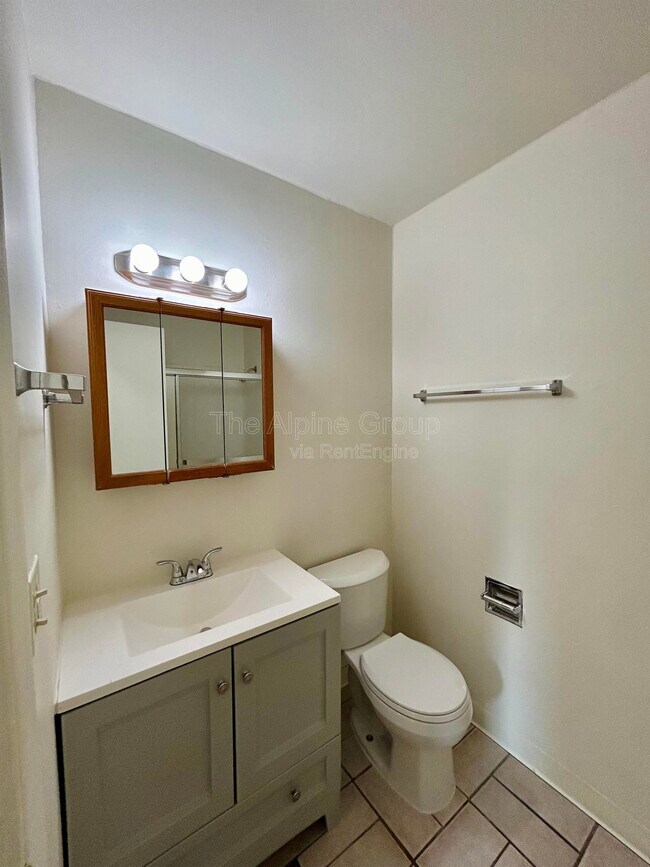 Building Photo - 6041 SW Valley Ave