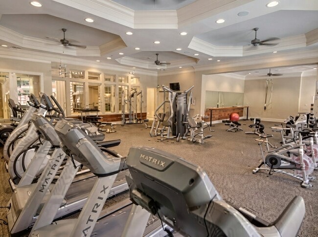Building Photo - 415 Golden Villas Dr