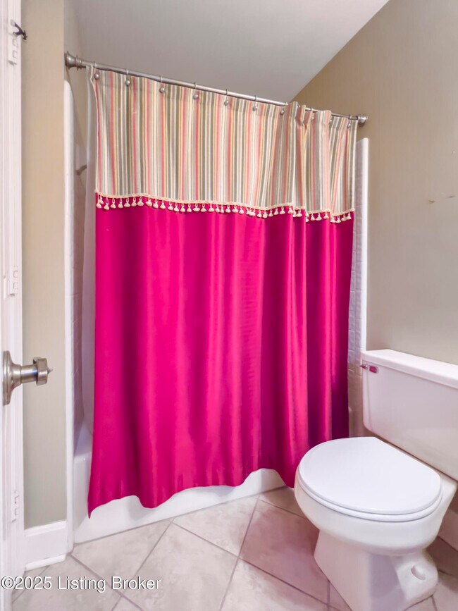 Building Photo - 1508 Sylvan Wynde