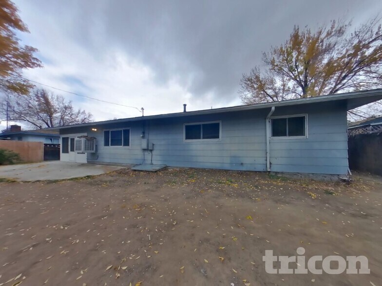 Building Photo - 2340 Logan Way