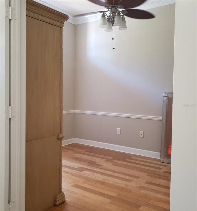 Building Photo - 25638 Ferdinand Ct