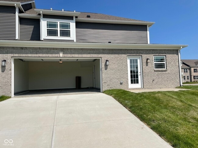 Building Photo - 2840 Maricopa Blvd