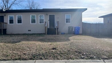 Building Photo - 3247 Chandler St
