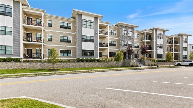 Building Photo - 65 Pointe Pl