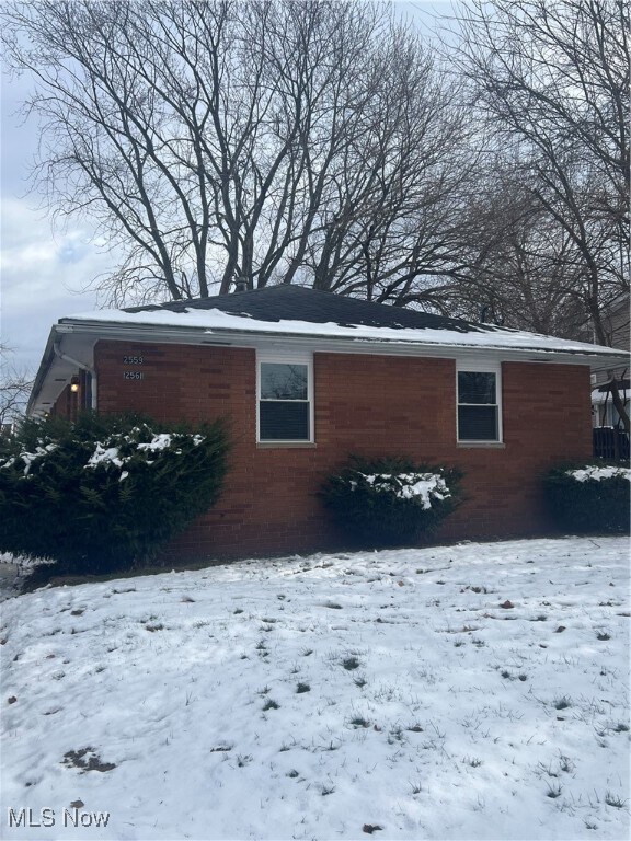 Primary Photo - 2559 Edwin Ave