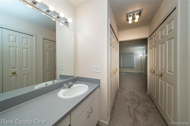 Building Photo - 37412 Legends Trail Dr