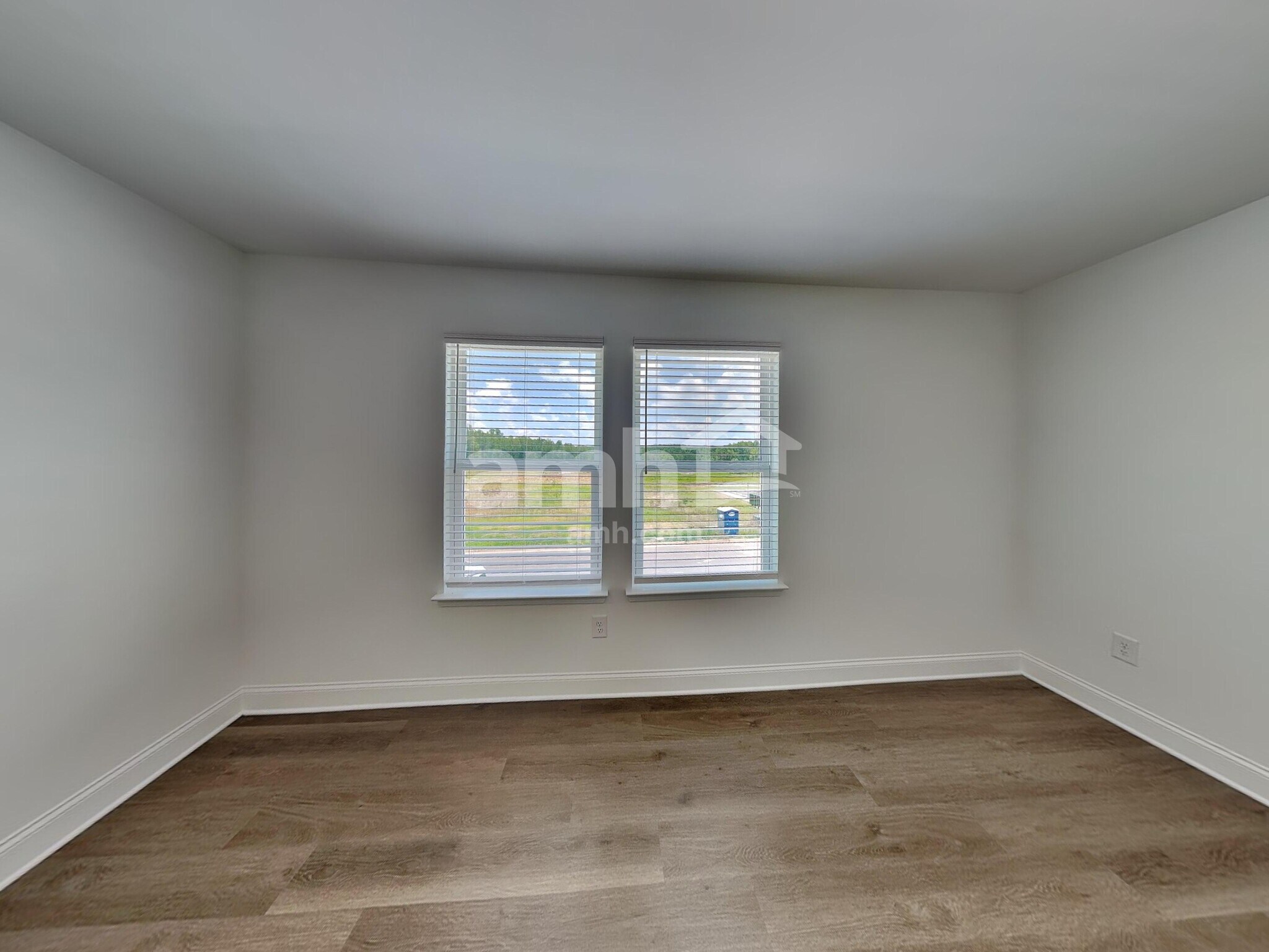 Building Photo - 100 Punderson Dr