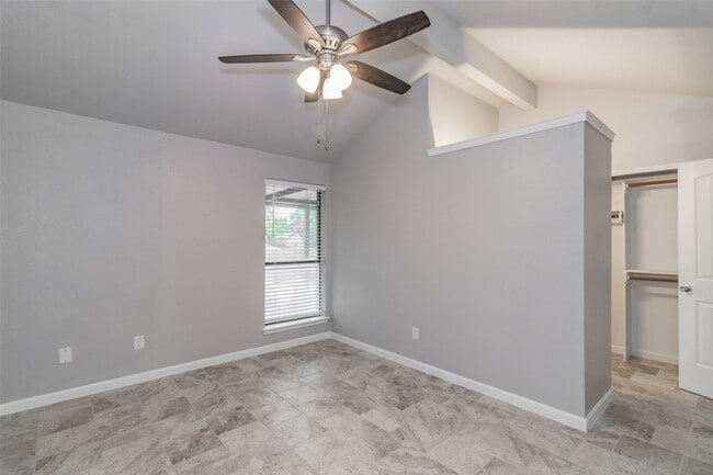 Building Photo - 2312 Shady Turf Dr