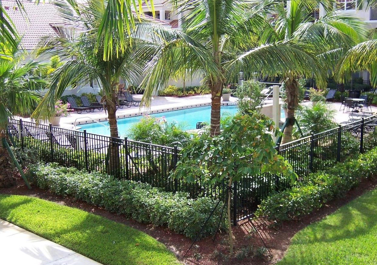 Building Photo - 5900 W Sample Rd