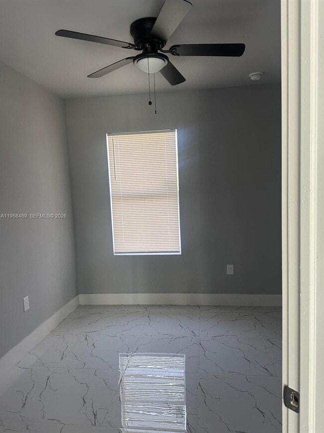 Building Photo - 868 Cervantes St E