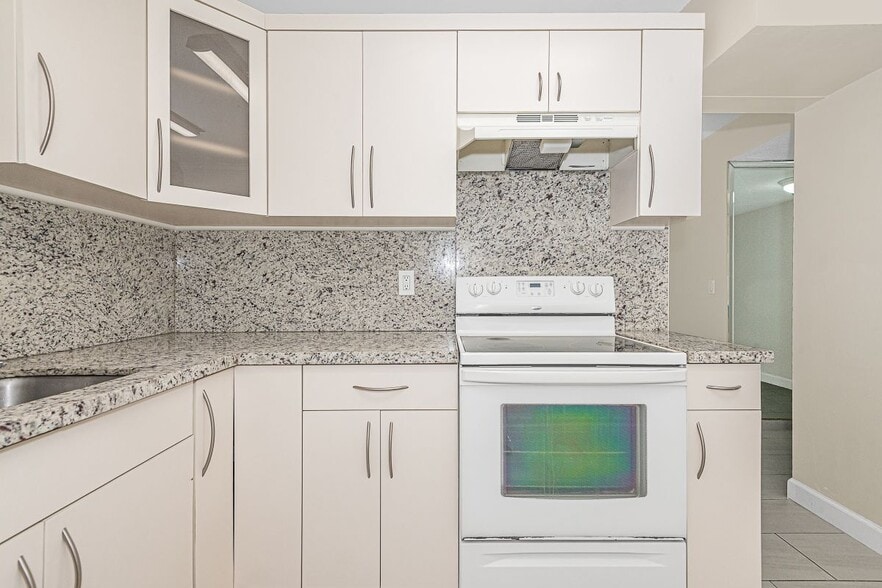 Building Photo - 7765 SW 86th St