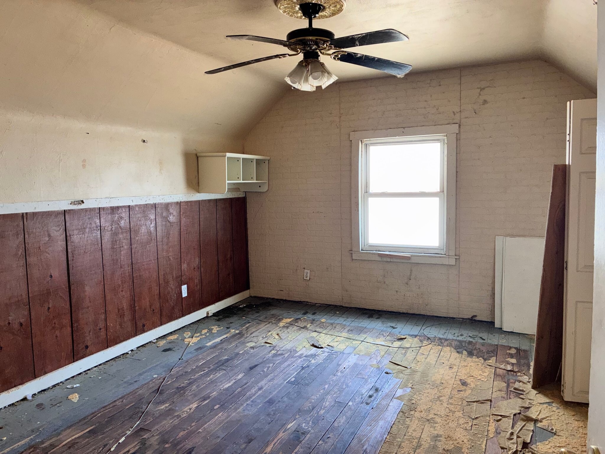 Building Photo - 2317 Grand Ave