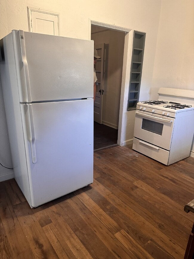 Building Photo - Delightful and Cozy 3bdrm 1bath Home For Rent in S Tucson!